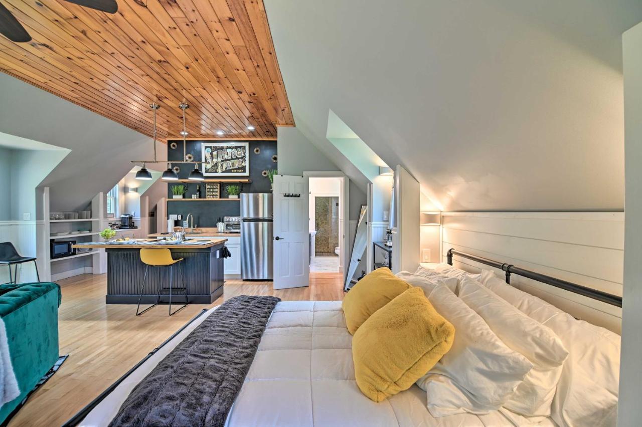 Stylish Studio With Fireplace About 3 Mi From Dtwn! Saratoga Springs Bagian luar foto