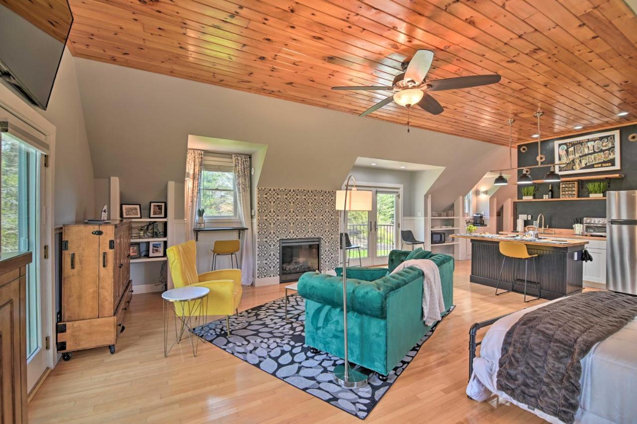 Stylish Studio With Fireplace About 3 Mi From Dtwn! Saratoga Springs Bagian luar foto
